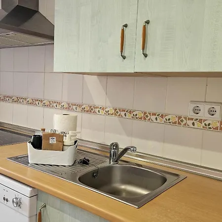 Mul001 Bright 2 Bedroom With Pool View *